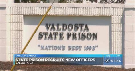 Valdosta State Prison recruits new officers