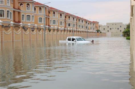 ILoveQatar.net | Weather warnings: Thunderstorms to continue today and ...