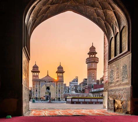 Wazir Khan Mosque | Definitive guide for travellers - Odyssey Traveller