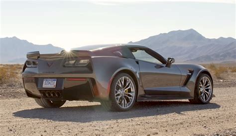 2015 C7 Corvette Z06 review and track test - VetteTV