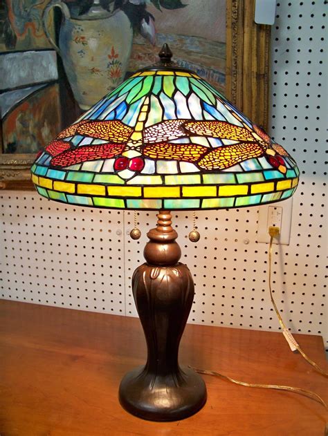 Lot - Beautiful Table Lamp with Art Glass "Dragonfly" Shade