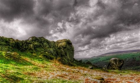 Cow and Calf Rocks Ilkley Moor West Yorkshire England | Yorkshire england, Best landscape ...