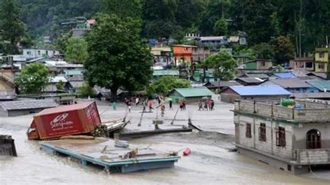 Sikkim: Satellite pics show how lake Lhonak rapidly grew in Sept before outburst | Latest News ...