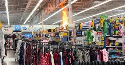 Arsonist Starts Massive Fire in Wisconsin Walmart - Funny Article | eBaum's World