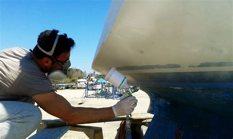 7 Steps to Repair and Maintain Boat Gelcoat | CV Composites