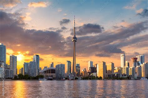 Toronto City skyline at sunset, Toronto, Ontario, Canada Stock Photo ...