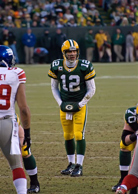 File:Aaron Rodgers - January 15, 2012 2.jpg - Wikipedia