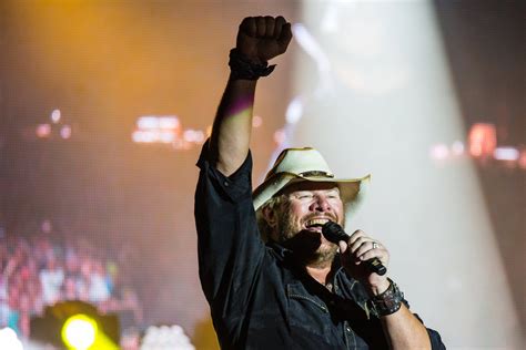 10 Toby Keith Songs That Defined an Era: A Nostalgic Rewind