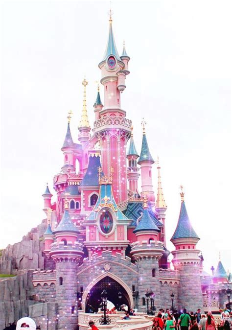 Pin by Carey on Disney Love | Disney castle, Wallpaper iphone disney ...