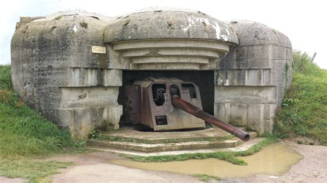 Batterie Allemande de Longues-sur-Mer | Bunker, Underground bunker ...