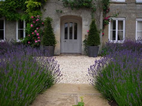 Modern Country Style: Front Doors And Lavender Paths = YUMMY!