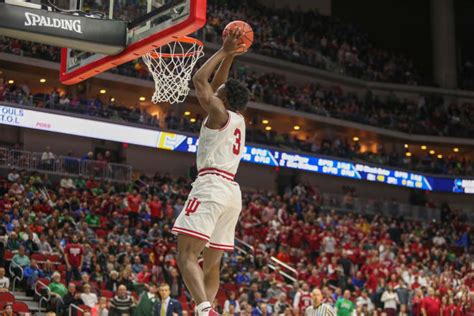 OG Anunoby's 360 dunk in video and frame-by-frame photographs - TheHoosier