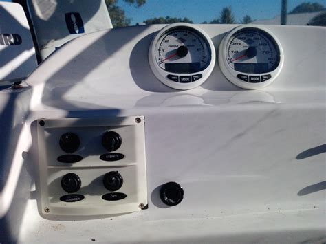 anyone know what these boat electronics are? | Fishing - Fishwrecked.com - Fishing WA. Fishing ...