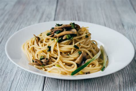 Vegetarian Carbonara Recipe: How to Make Pasta Carbonara - 2024 ...