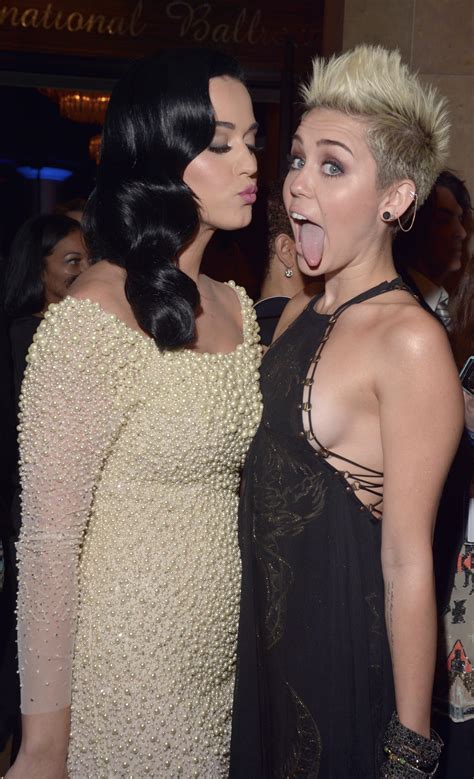 Katy Perry vs Miley Cyrus : r/CelebBattles