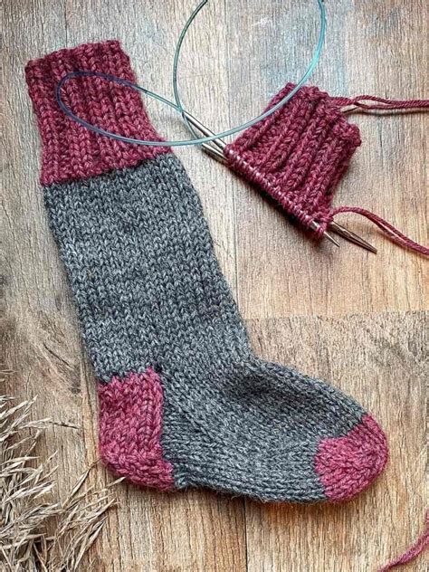 27 Free & Easy Sock Knitting Patterns (Great for Beginners!) - Sarah Maker