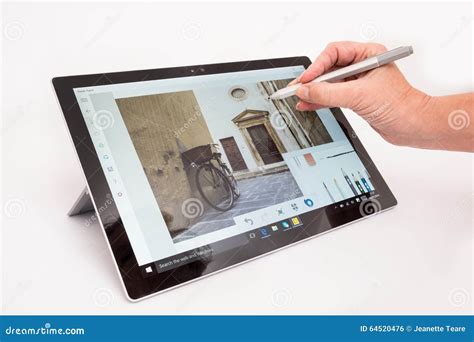 Microsoft Surface Pro4 With Pen Editorial Photo - Image: 64520476