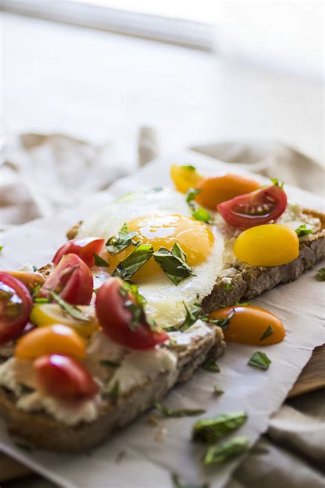 Tomato & Goat Cheese Breakfast Toasts - Life As A Strawberry