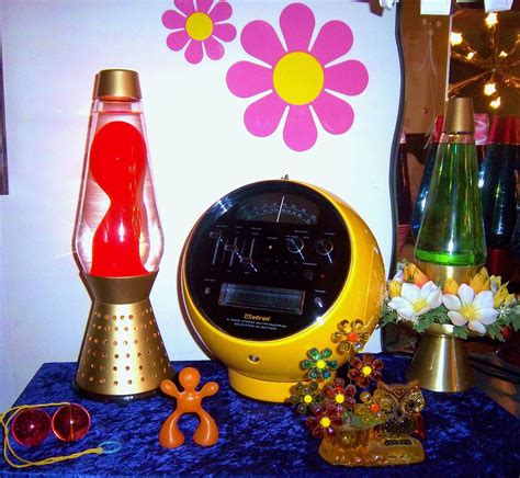 1970'S LAVA LAMP, WELTRON, CLACKERS, RESIN FLOWERS | Resin flowers, Lava lamp, Mid century design