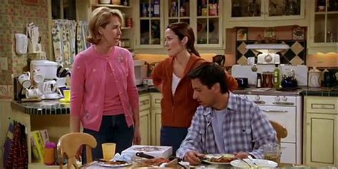 Everybody Loves Raymond: 5 Reasons Robert Should Have Married Stefania (& 5 Why Amy Was The ...