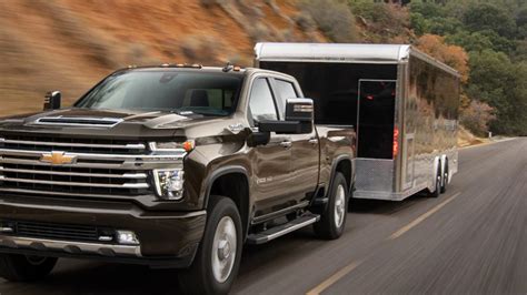 What Is the Chevrolet Silverado 3500hd Towing Capacity? - Getaway Couple