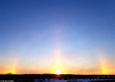 Deep freeze brings rare sun dog phenomenon in Midwest and Plains ...