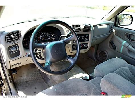 2002 Chevrolet S10 Extended Cab Interior Color Photos | GTCarLot.com