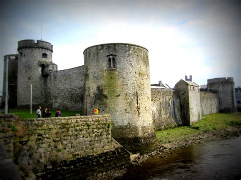 King John’s Castle, Limerick City 1200 - CURIOUS IRELAND