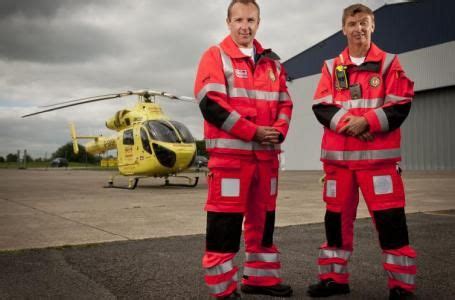 Yorkshire Air Ambulance paramedics- UK | Paramedic uniform, Paramedic ...