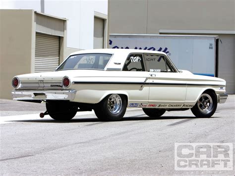 FORD FAIRLANE - Review and photos