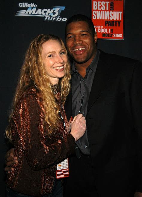 Michael Strahan's striking ex-wife is their twin daughters' double in ...