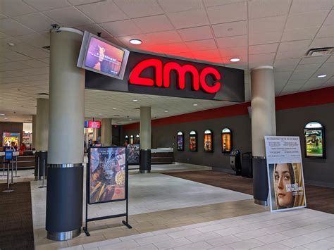 AMC Delays Theatre Openings; Top Analyst Cuts Price Target