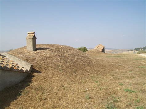 just VASGO: Discovering Etruscan Tombs