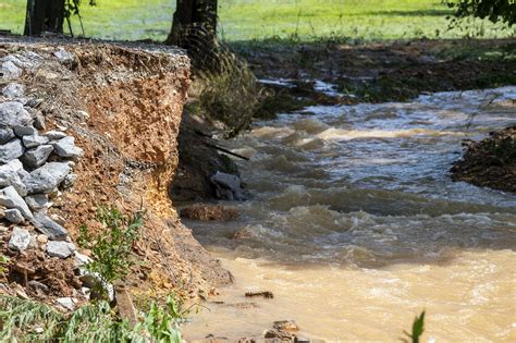 Tennessee flash floods kill at least 10 people, dozens missing