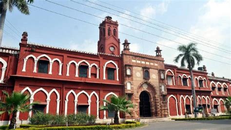 AMU Aligarh PhD Admission 2023: Eligibility, Application, Entrance, Fee ...