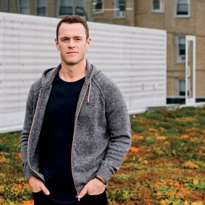 Jonathan Toews Bio, Height, Net Worth, Player, Nationality