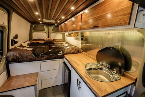 Vanlife Customs