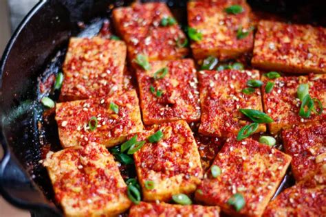 Easy Spicy Korean Braised Tofu Recipe - Explore Cook Eat