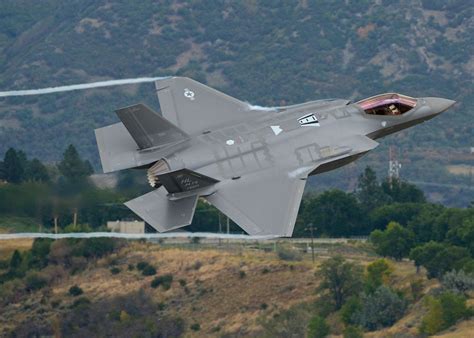 If It Was Up to Boeing, the F-35 Would Be the F-32 Stealth Fighter | The National Interest