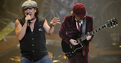 Rock band AC/DC releases entire catalog on iTunes