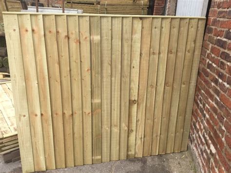 Heavy duty close board garden wooden fence panels feather edge ...