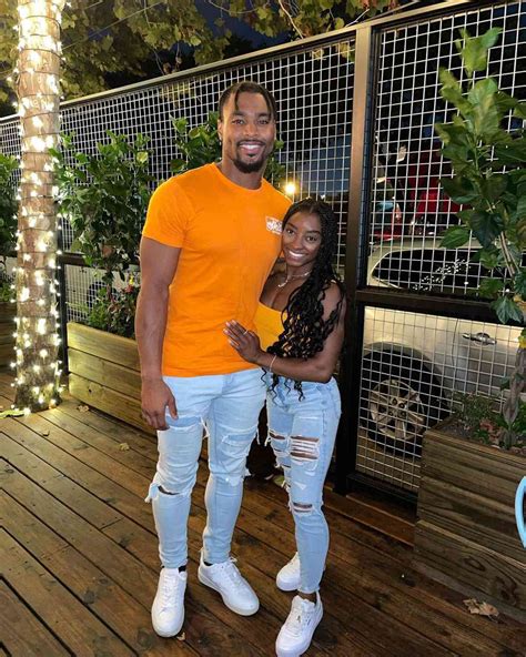 Simone Biles Celebrates 1-Year Anniversary with Boyfriend Jonathan Owens