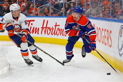 NHL roundup: Connor McDavid hits milestone in Oilers' win | Reuters