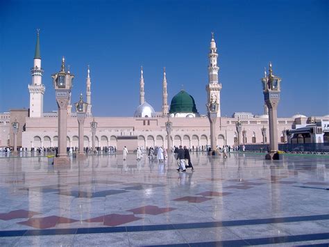 Beautiful Mosque - World Politics