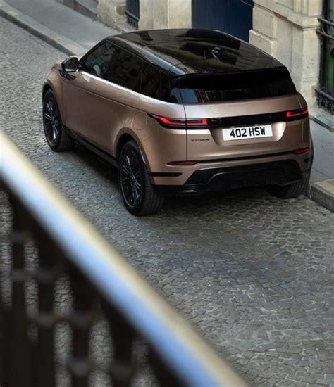 Review: the new Range Rover Evoque is a benchmark-maintaining SUV | The Gentleman's Journal