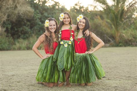 Traditional Hula Costumes | Hawaii Luau Company