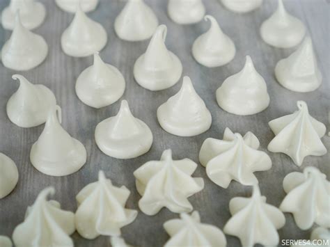 Meringue Kisses