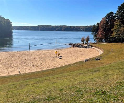 2 Fun Lake Norman Beach Options + Maps & Boat Ramps