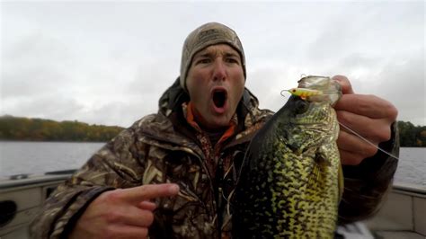 Fall Crappie Fishing – We Hammered Um Using My Favorite Lure... - YouTube