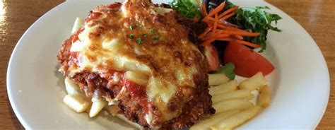 Chicken Parmigiana at the Bayside Inn – Clare's Cosmos